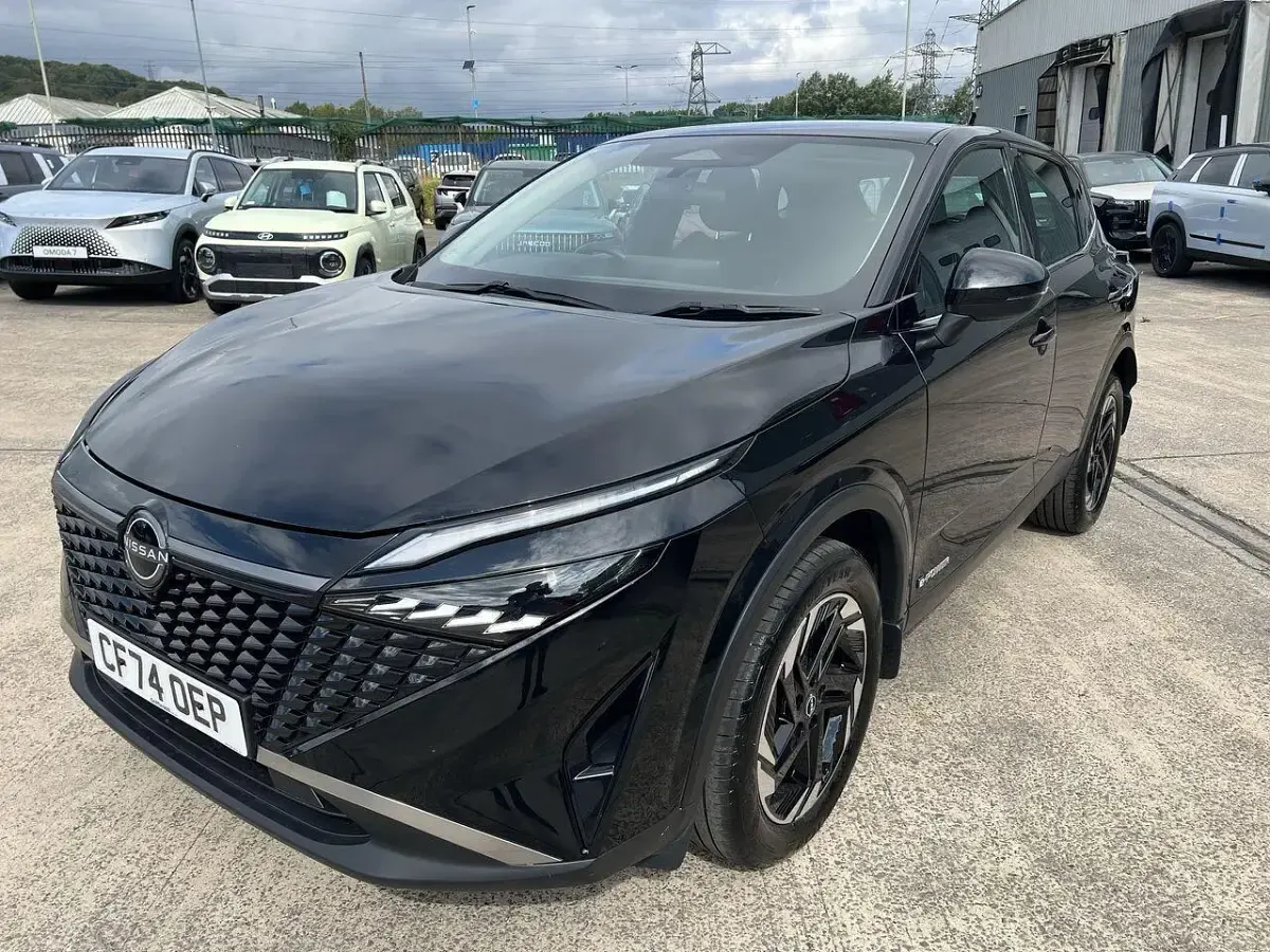 Used Nissan Qashqai Acenta Premium 187 HP (137 kW) 2025 Black SUV