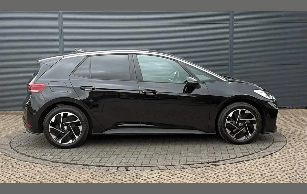 Used VW ID.3 Pro 147 kW (200 HP) 2025 Black Hatchback