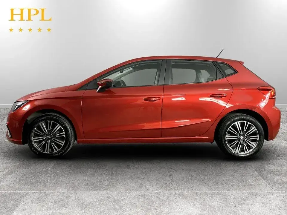 Usado Seat Ibiza SE Technology 80 HP (58 kW) 2022 Vermelho Citadino