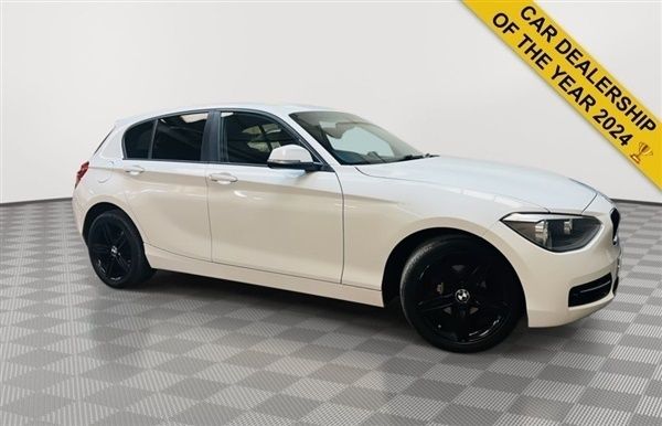 White Used 2015 BMW 116 Sport Line Hatchback | £7,333 (Fair price) - Image 1/1