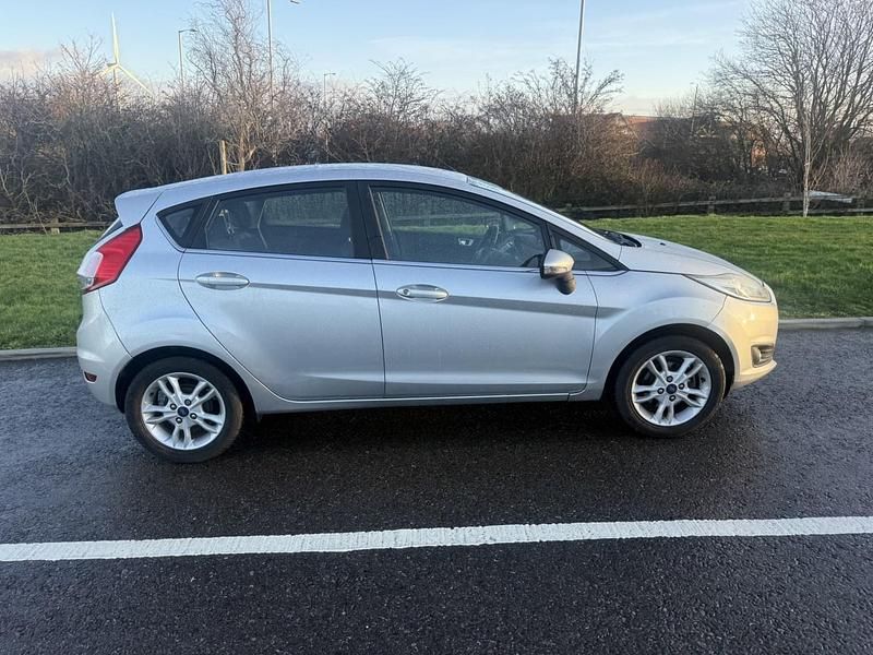 Used Ford Fiesta Zetec 2015 Silver Hatchback