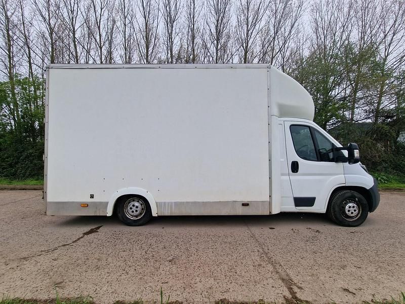 Used Peugeot Boxer 130 HP (95 kW) 2017 White Van