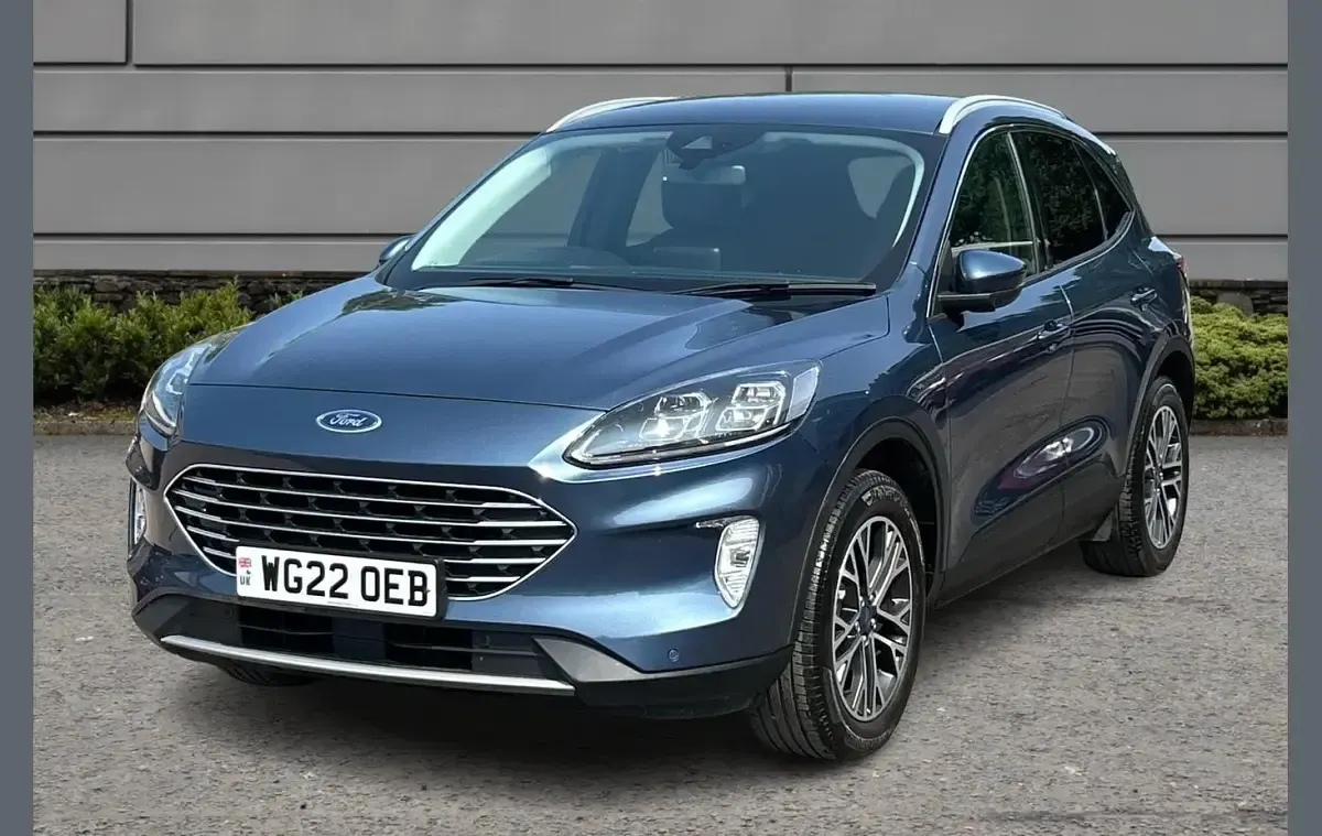 Used Ford Kuga Titanium 190 HP (139 kW) 2022 Blue SUV