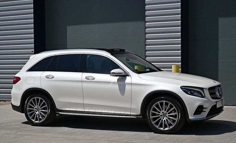 White Used 2017 Mercedes GLC350 AMG line Estate | £14,990 (Fair price) - Image 1/4