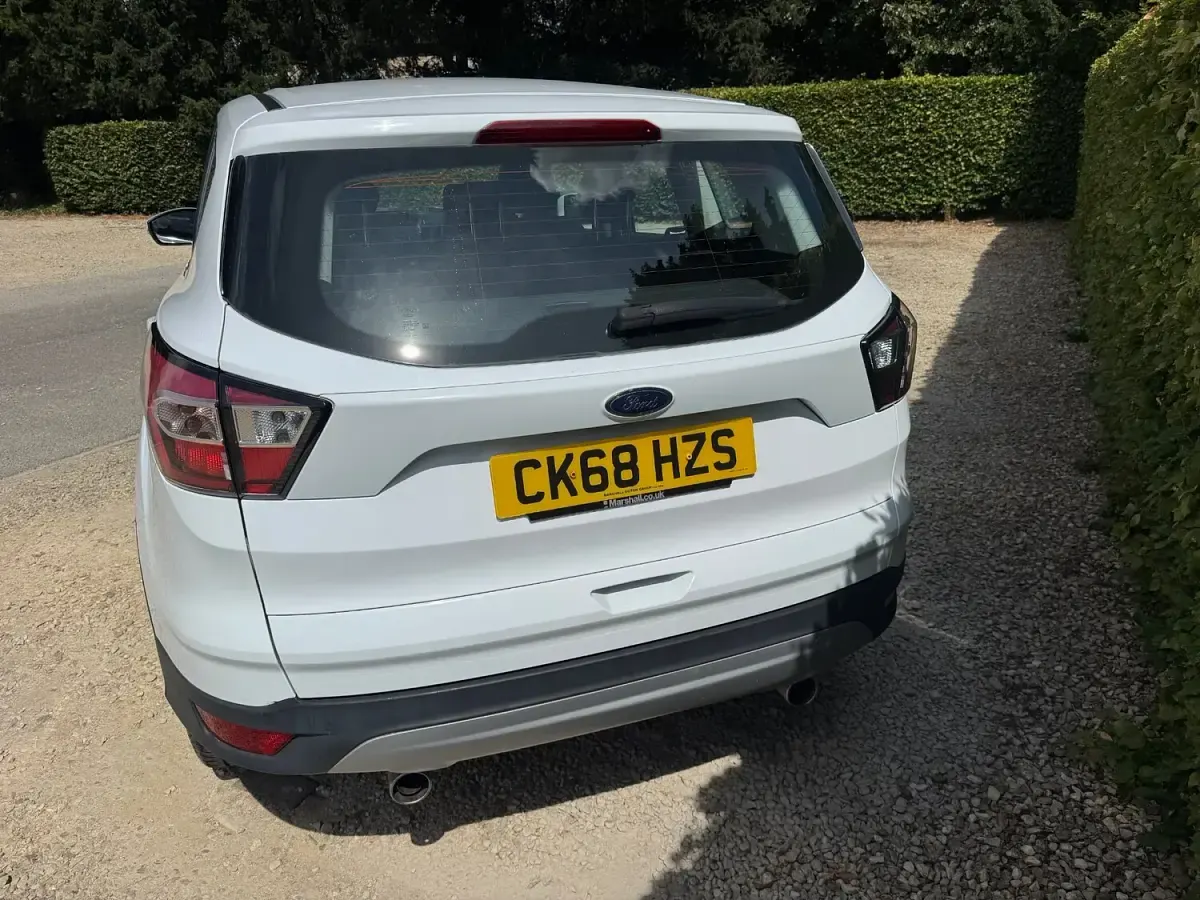 Used Ford Kuga Zetec 150 HP (110 kW) 2018 White SUV
