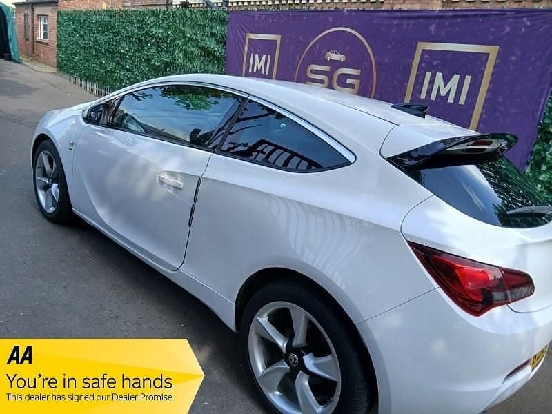 White Used 2016 Vauxhall Astra GTC SRi Hatchback | £3,495 (Fair price) - Image 1/4