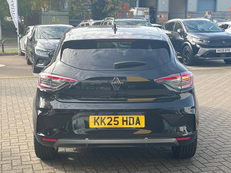 Used Renault Clio V Esprit Alpine 143 HP (105 kW) 2025 Diamond black  Hatchback