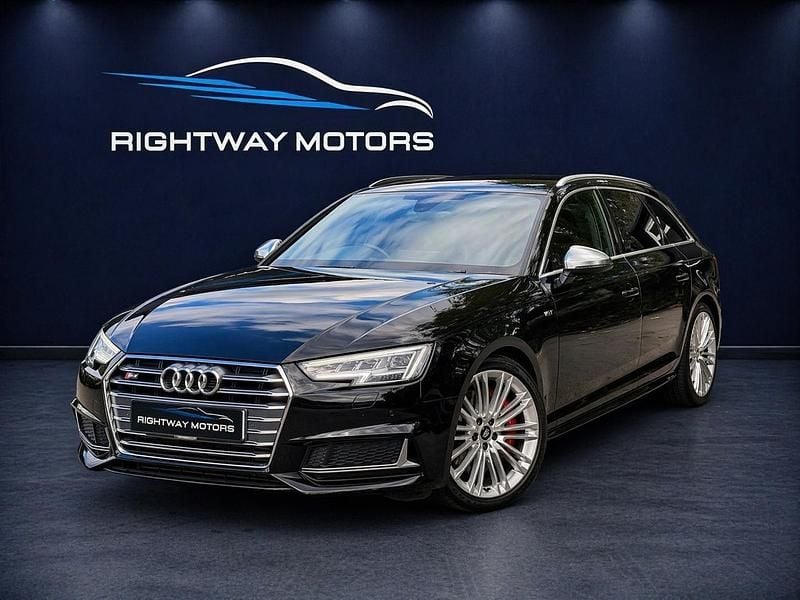 Begagnad Audi A4 Advanced 354 HK (260 kW) 2018 Svart Kombi