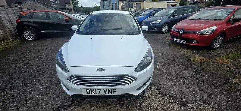 Used Ford Focus Titanium 125 HP (91 kW) 2017 White Hatchback