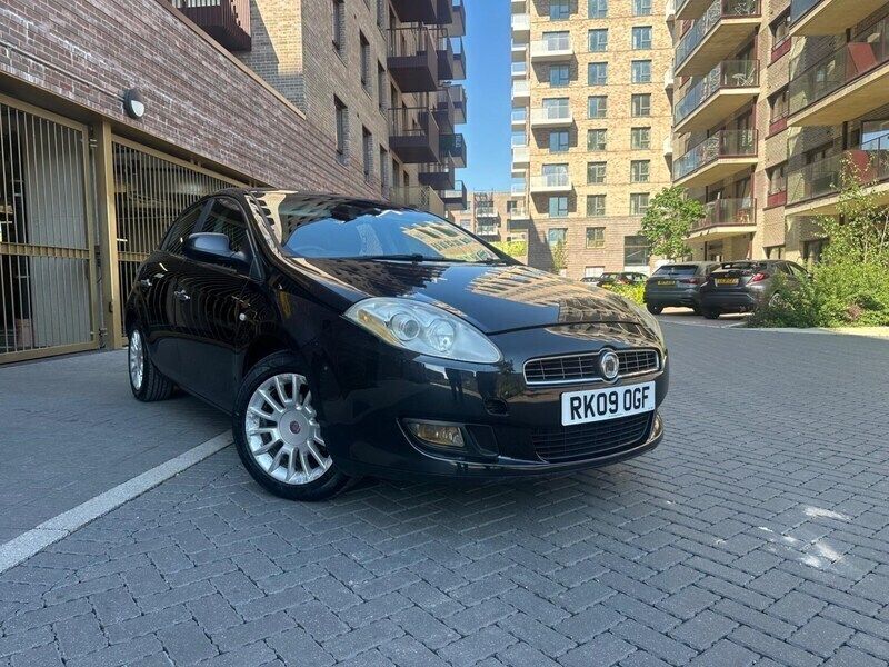 Black Used 2009 Fiat Bravo Dynamic Hatchback | £1,995 - Image 1/4
