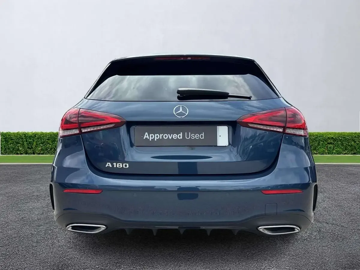Used Mercedes A180 Executive 136 HP (100 kW) 2022 Blue Hatchback