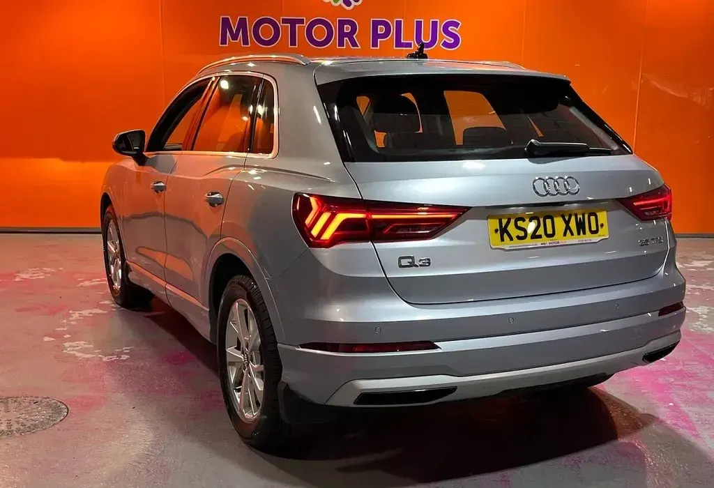 Used Audi Q3 Sport 150 HP (110 kW) 2020 Silver SUV