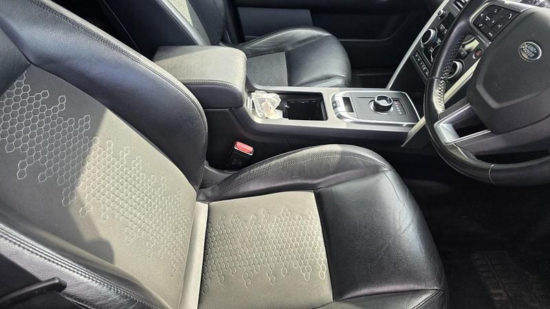 Used Land Rover Discovery Sport SE 180 HP (132 kW) 2017 Red SUV