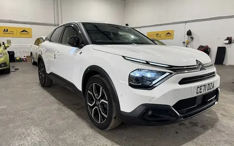 Used Citroën e-C4 Shine 100 kW (136 HP) 2023 Hatchback