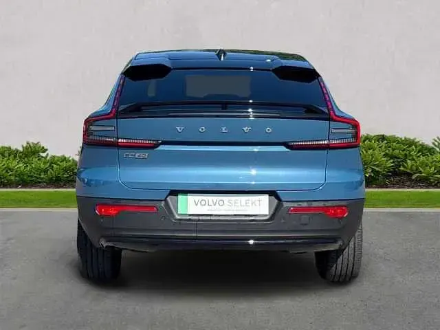 Usado Volvo EC40 Plus 300 kW (408 HP) 2025 Azul SUV