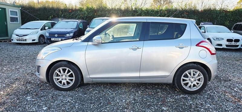 Used Suzuki Swift 101 HP (74 kW) 2014 Silver Hatchback