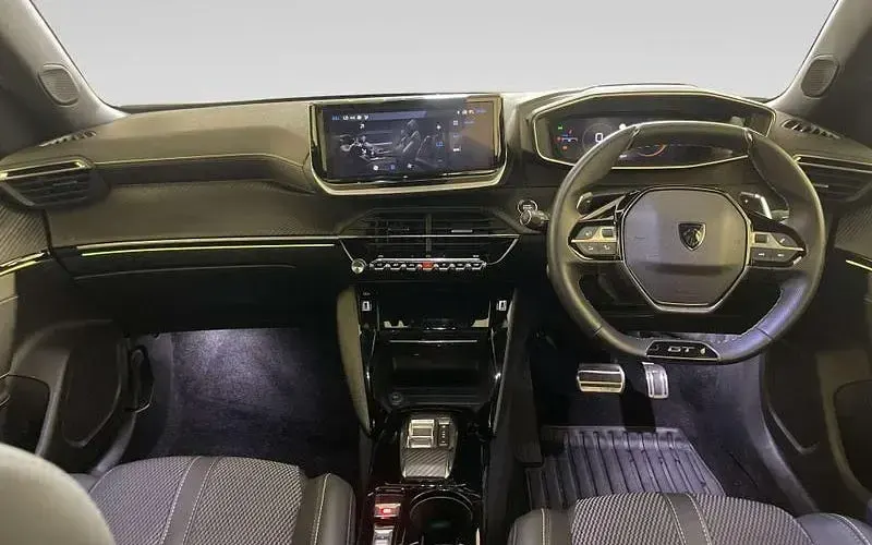 Used Peugeot 2008 GT 131 HP (96 kW) 2024 White SUV