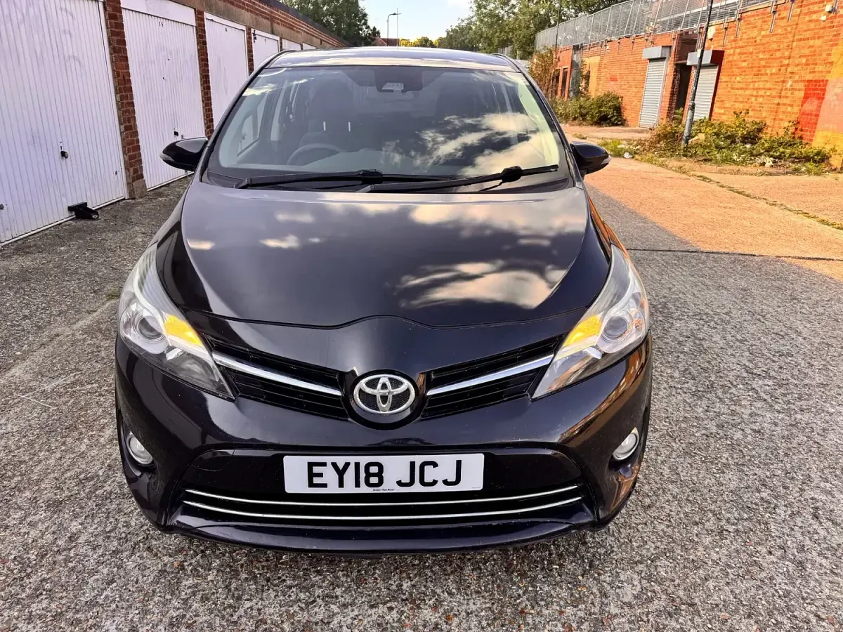 Used Toyota Verso 132 HP (97 kW) 2018 Black MPV