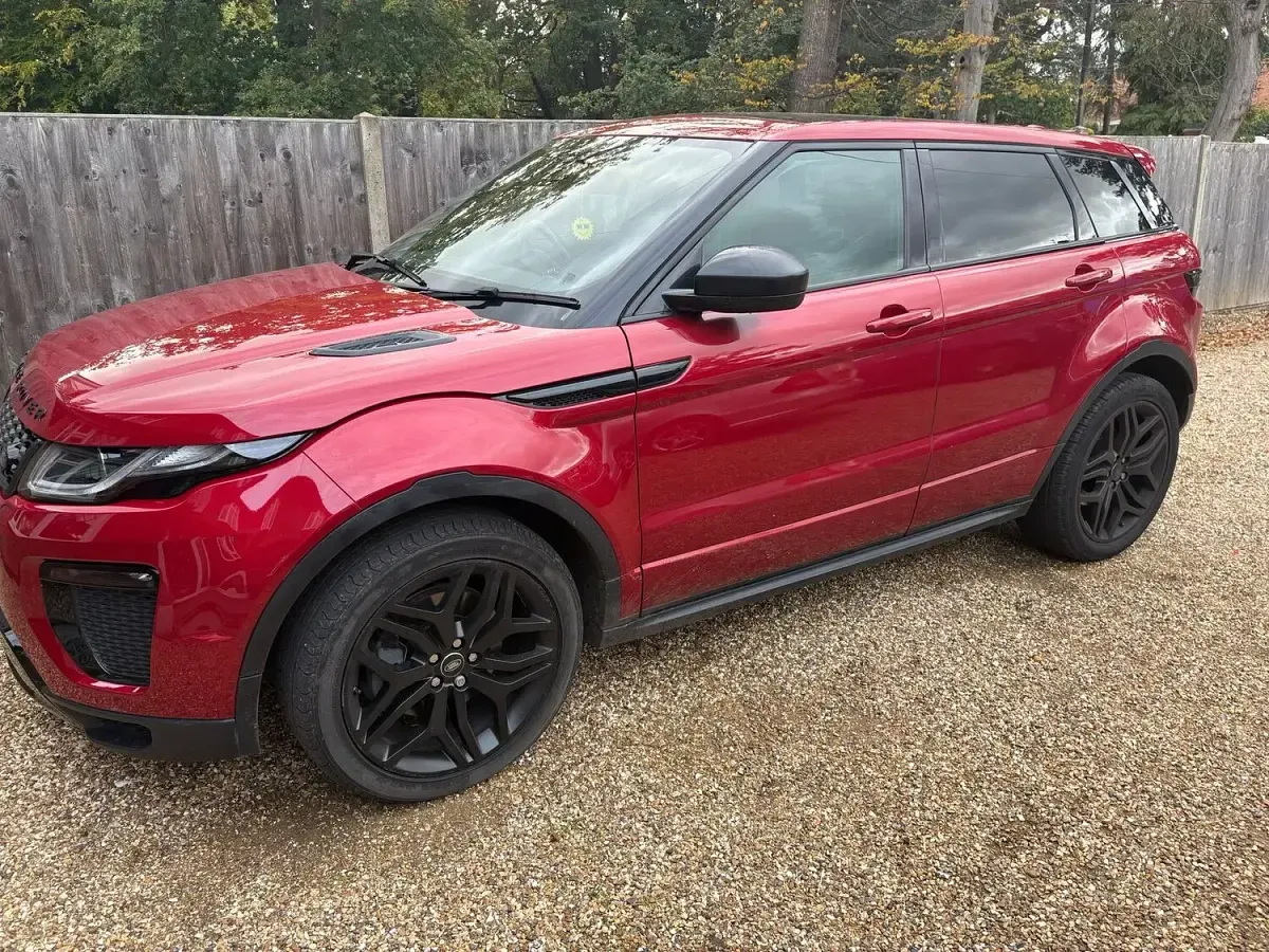 Used Land Rover Range Rover evoque HSE Dynamic 178 HP (130 kW) 2016 Red Estate