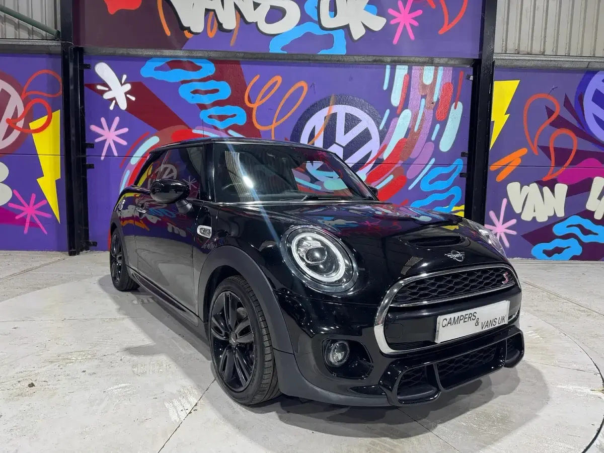 Used Mini Cooper S Hatch 190 HP (139 kW) 2019 Black Hatchback