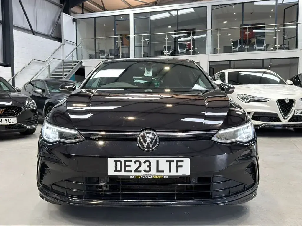Used VW Golf VIII R-line 150 HP (110 kW) 2023 Black Hatchback