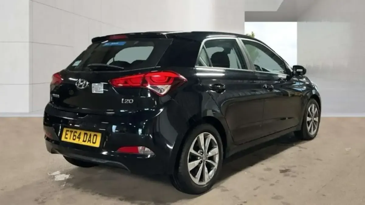 Used Hyundai i20 SE 100 HP (73 kW) 2015 Black Hatchback