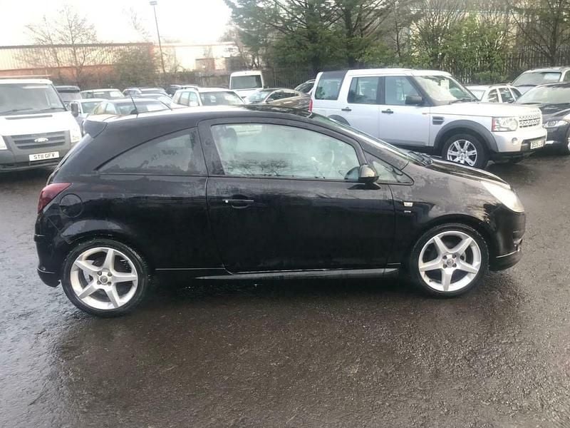 Second-hand Vauxhall Corsa SRi 100 CP (73 kW) 2010 Negru Hatchback