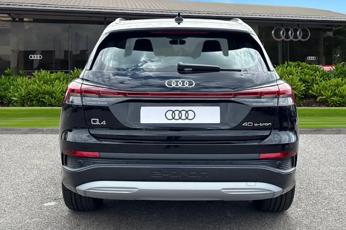 New Audi Q4 e-tron Sport 150 kW (204 HP) 2026 Black SUV