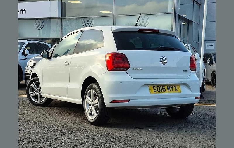 Used VW Polo Match 58 HP (42 kW) 2016 White Hatchback