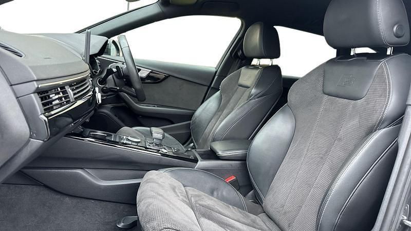 Used Audi A4 Black Edition 190 HP (139 kW) 2020 Grey Estate