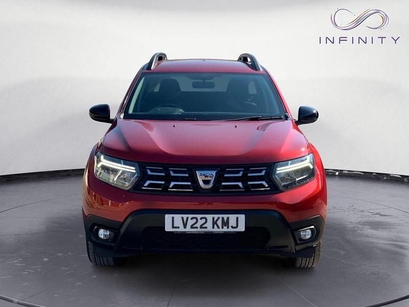 Used Dacia Duster Comfort 90 HP (66 kW) 2022 Red SUV