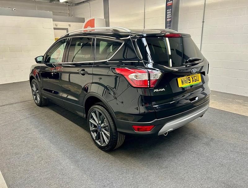 Usado Ford Kuga Titanium X 150 HP (110 kW) 2019 Preto SUV