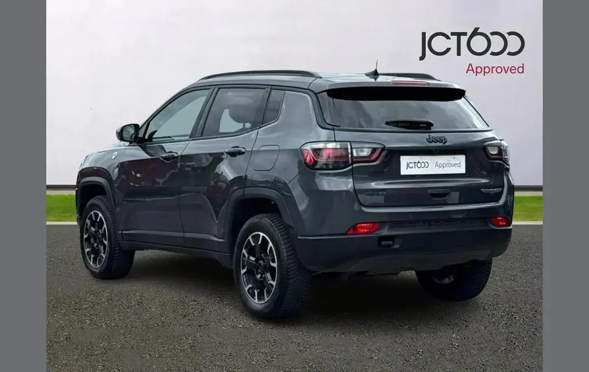 Usado Jeep Compass Trailhawk 237 HP (174 kW) 2022 Cinzento SUV
