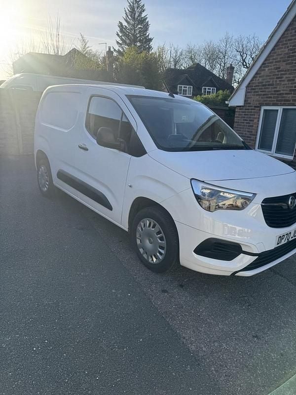Used Vauxhall Combo Sportive 100 HP (73 kW) 2020 White MPV