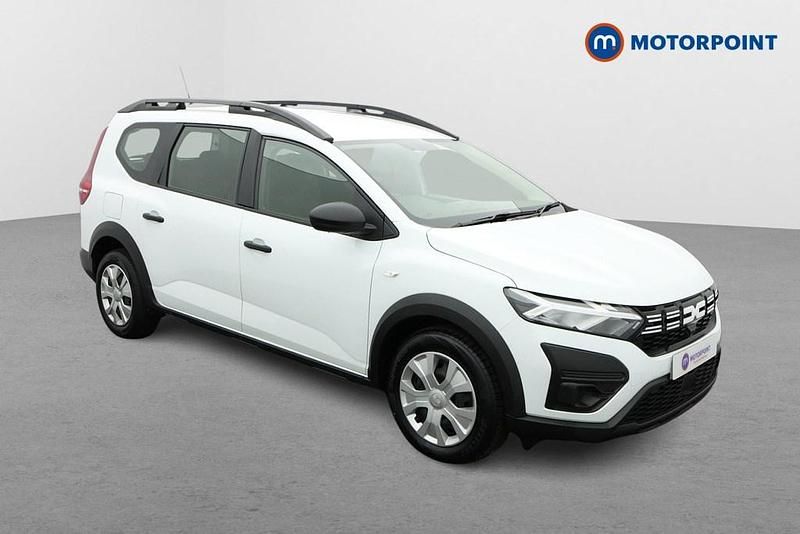 White Used 2023 Dacia Jogger Essentiel MPV | £12,599 (Fair price) - Image 1/4