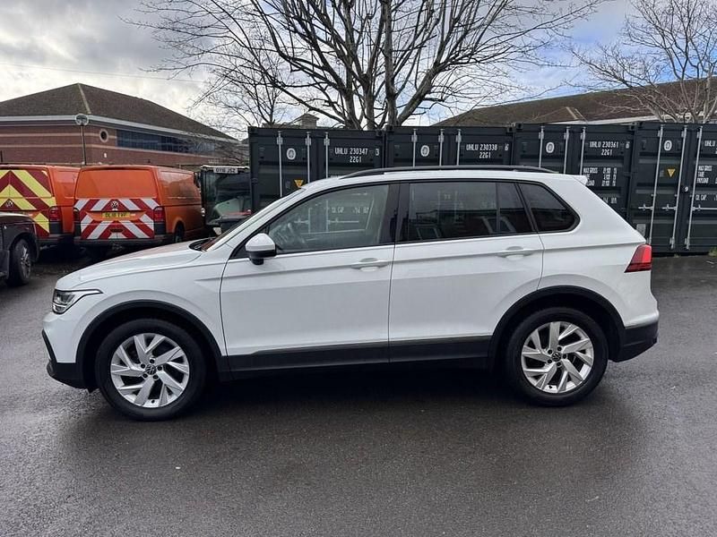 Used VW Tiguan Life 130 HP (95 kW) 2023 White SUV