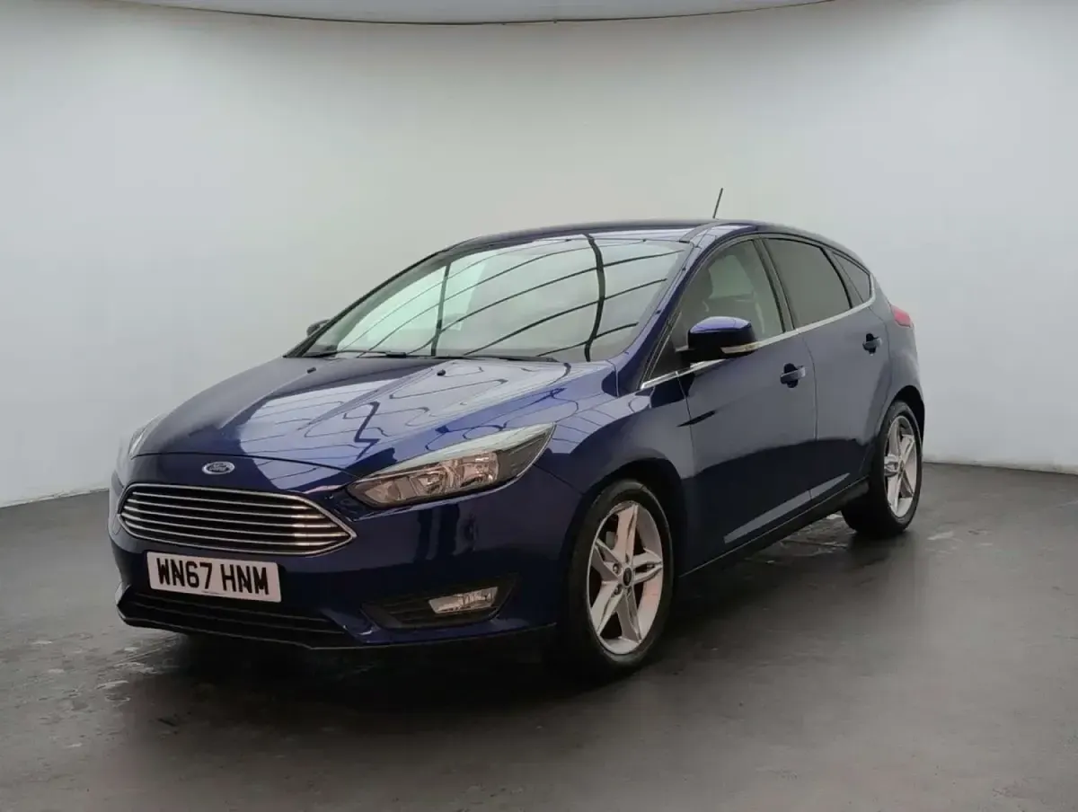 Second-hand Ford Focus Zetec 125 CP (91 kW) 2017 Albastru Hatchback