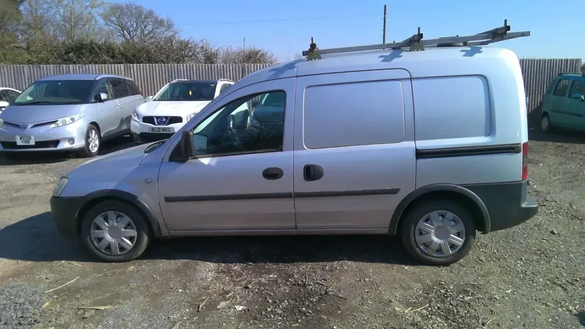 Used Vauxhall Combo 75 HP (55 kW) 2009 Silver MPV