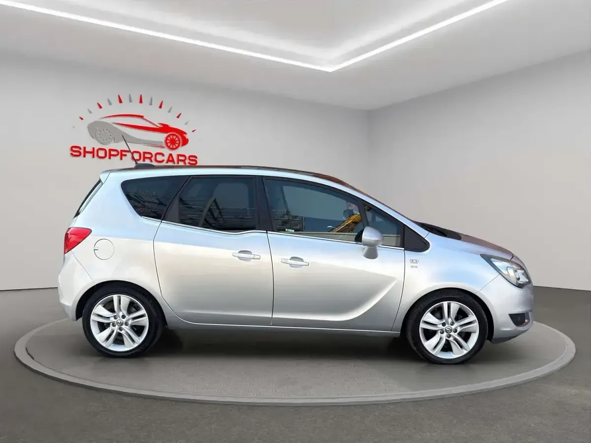 Used Vauxhall Meriva 120 HP (88 kW) 2016 Silver MPV