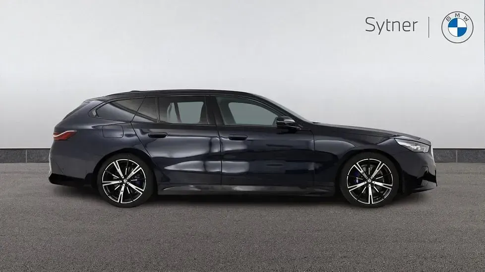 Used BMW 530e M Sport 295 HP (216 kW) 2025 Black Estate
