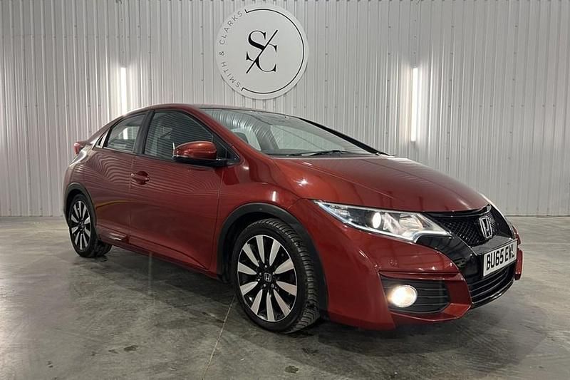 Red Used 2015 Honda Civic SE Plus Hatchback | £10,495 (Fair price) - Image 1/1