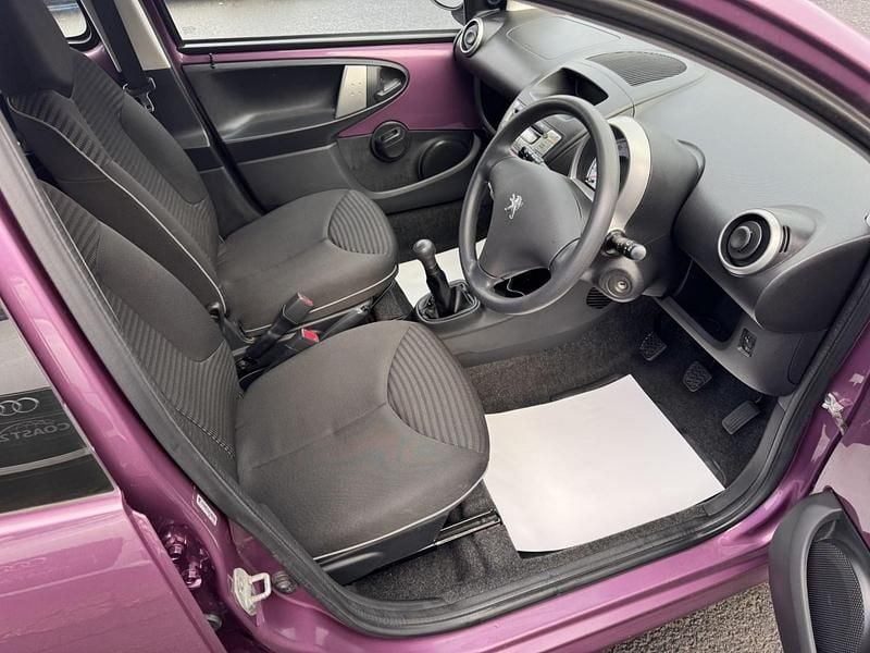 Used Peugeot 107 Active 68 HP (50 kW) 2012 Purple Hatchback