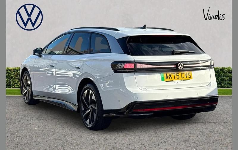 Used VW ID.7 Pro 206 kW (281 HP) 2025 White Estate