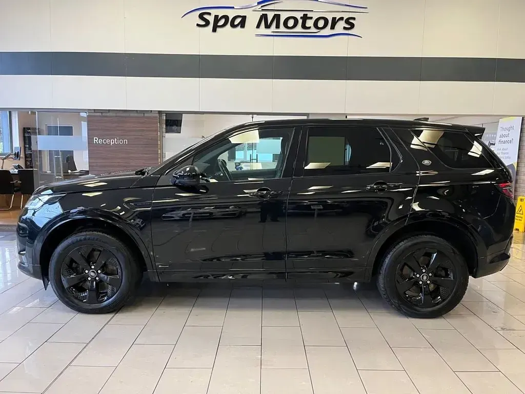 Used Land Rover Discovery 5 R-Dynamic 180 HP (132 kW) 2019 Black SUV