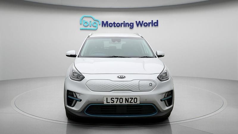 Used Kia e-Niro 147 kW (201 HP) 2020 Silver SUV