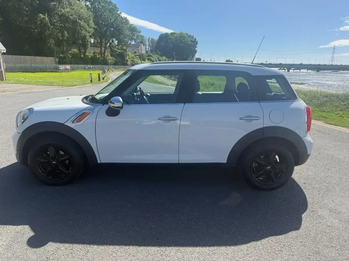 Used Mini One D 90 HP (66 kW) 2012 White Hatchback