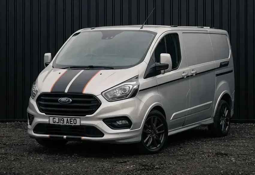 Used Ford Transit Custom Sport 170 HP (125 kW) 2019 Silver Van