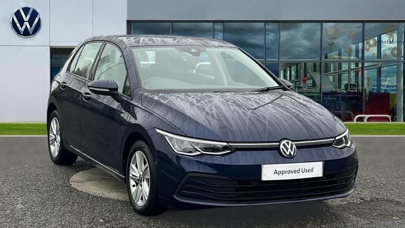 Atlantic blue metallic Used 2023 VW Golf VIII Life Hatchback | £16,905 (Fair price) - Image 1/4