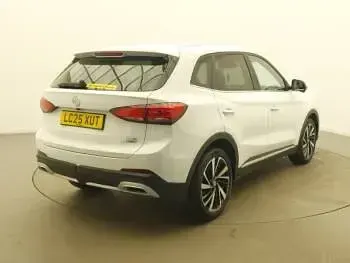 Used MG ZS Trophy 196 HP (144 kW) 2025 White SUV