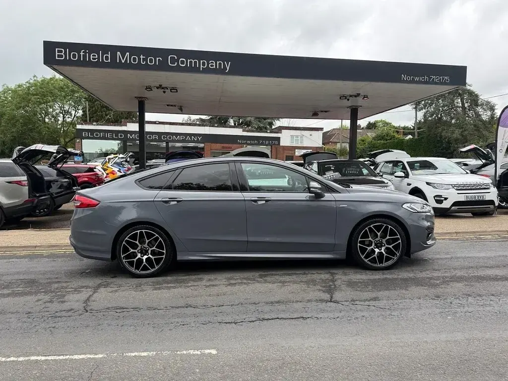 Used Ford Mondeo ST-Line 2019 Grey Hatchback